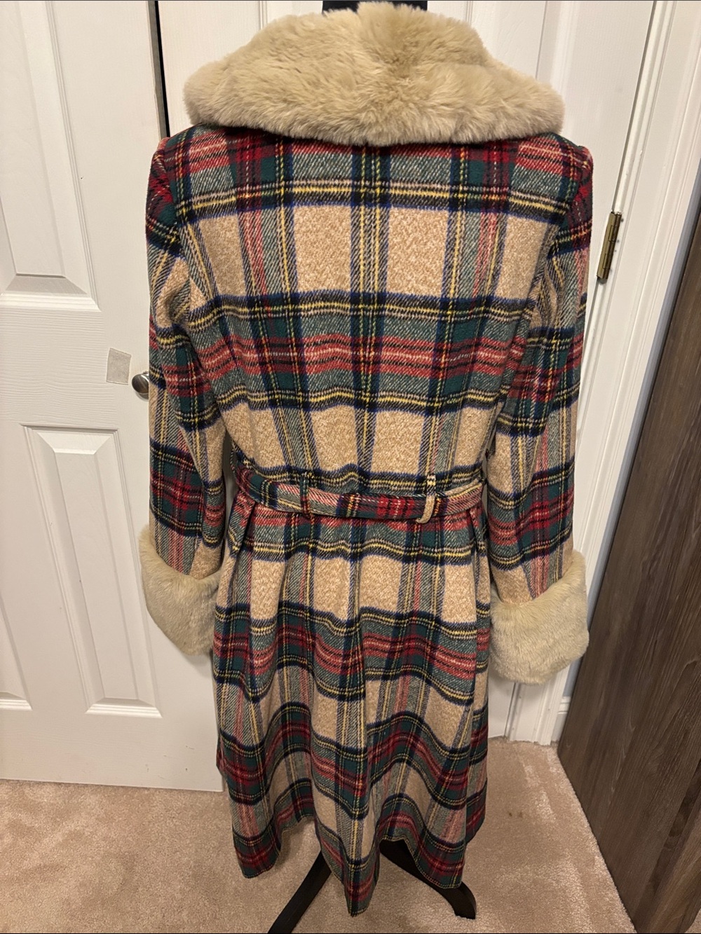 Flora Bea NYC Princess Cut Plaid Coat - Picture 6 of 10